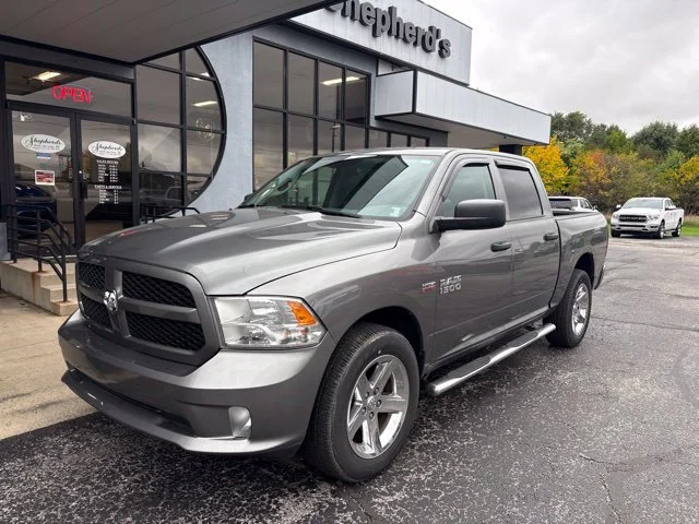 Used 2013 Gray Ram Express image 2