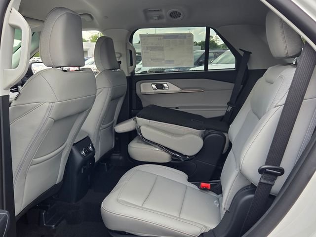 New 2026 Star White Metallic Tri-Coat Ford Active image 12