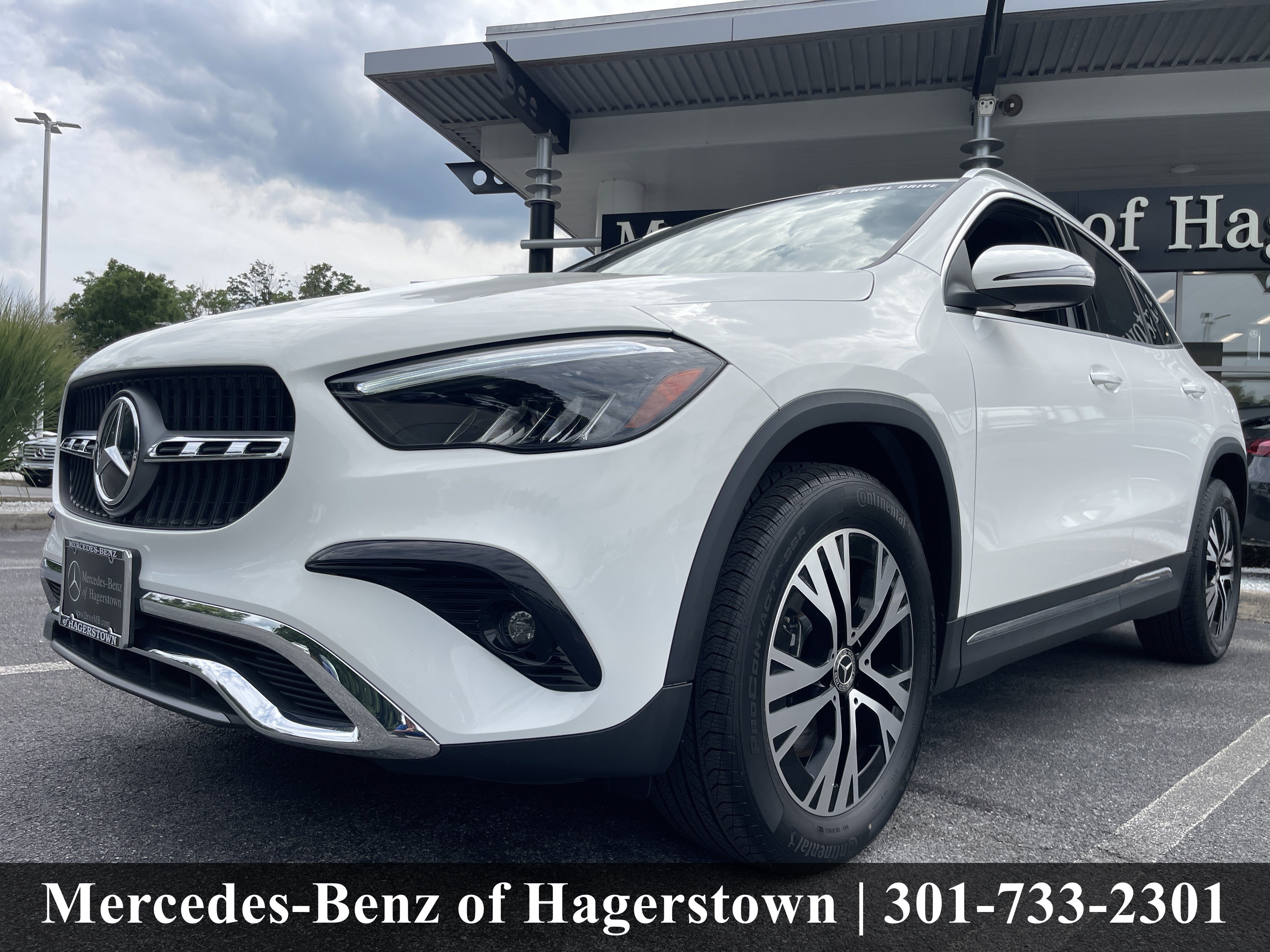 Certified Used 2025 Polar White Mercedes-Benz GLA 250 4MATIC® SUV image 3