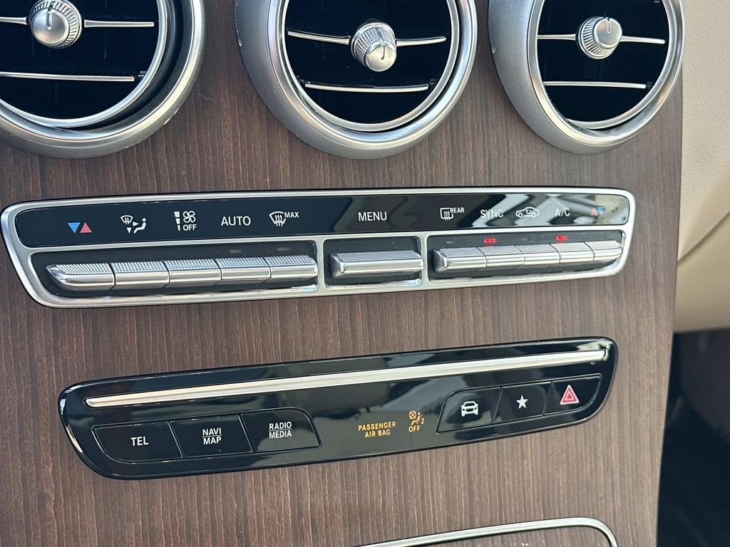 Certified Used 2022 Polar White Mercedes-Benz GLC 300 image 21