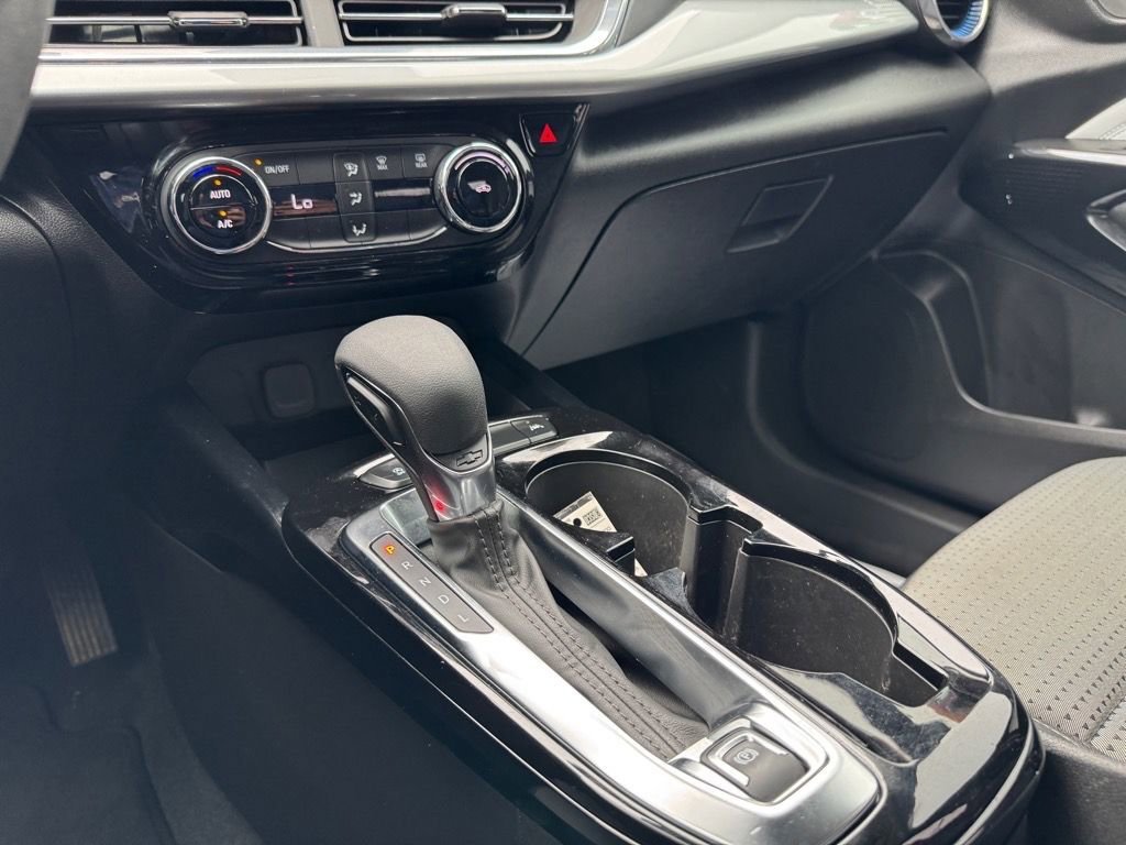 2024 Chevrolet Trax LT - Photo 19