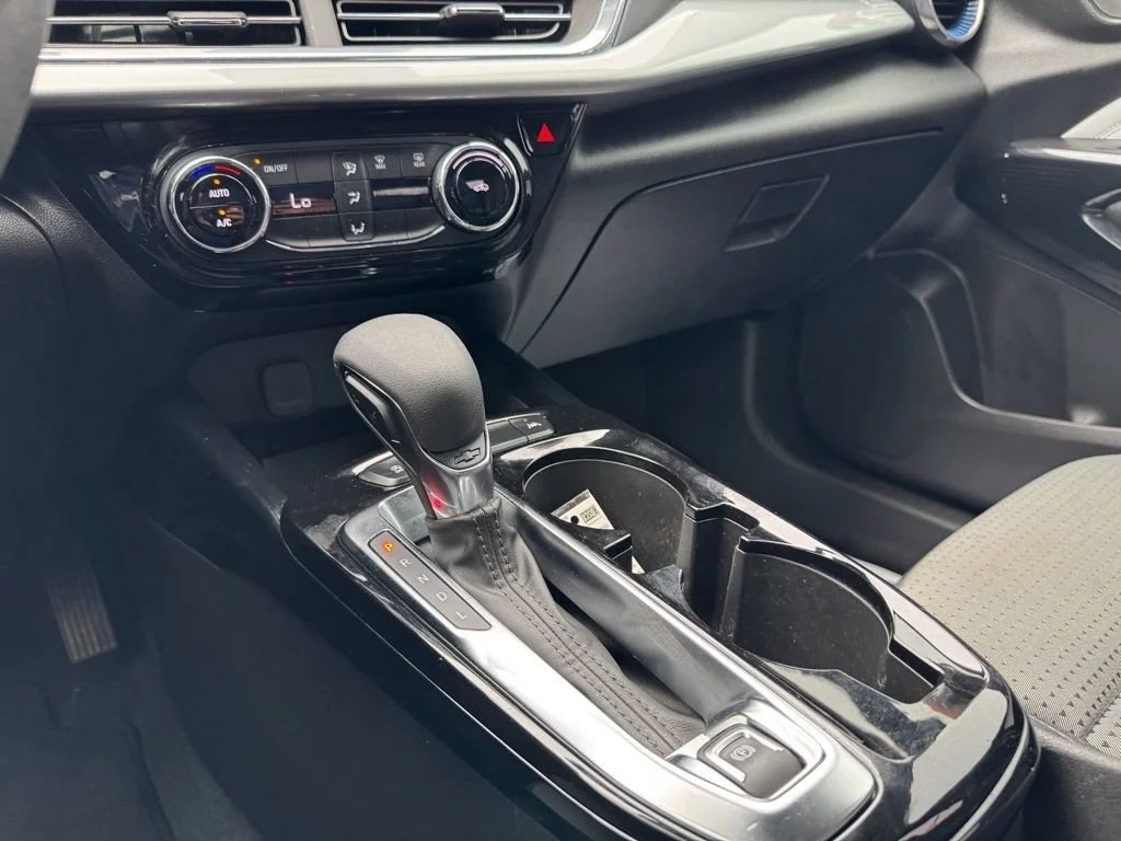2024 Chevrolet Trax LT - Photo 19