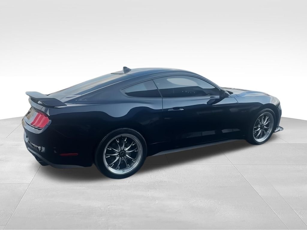 Used 2021 Blue Ford GT Premium image 9