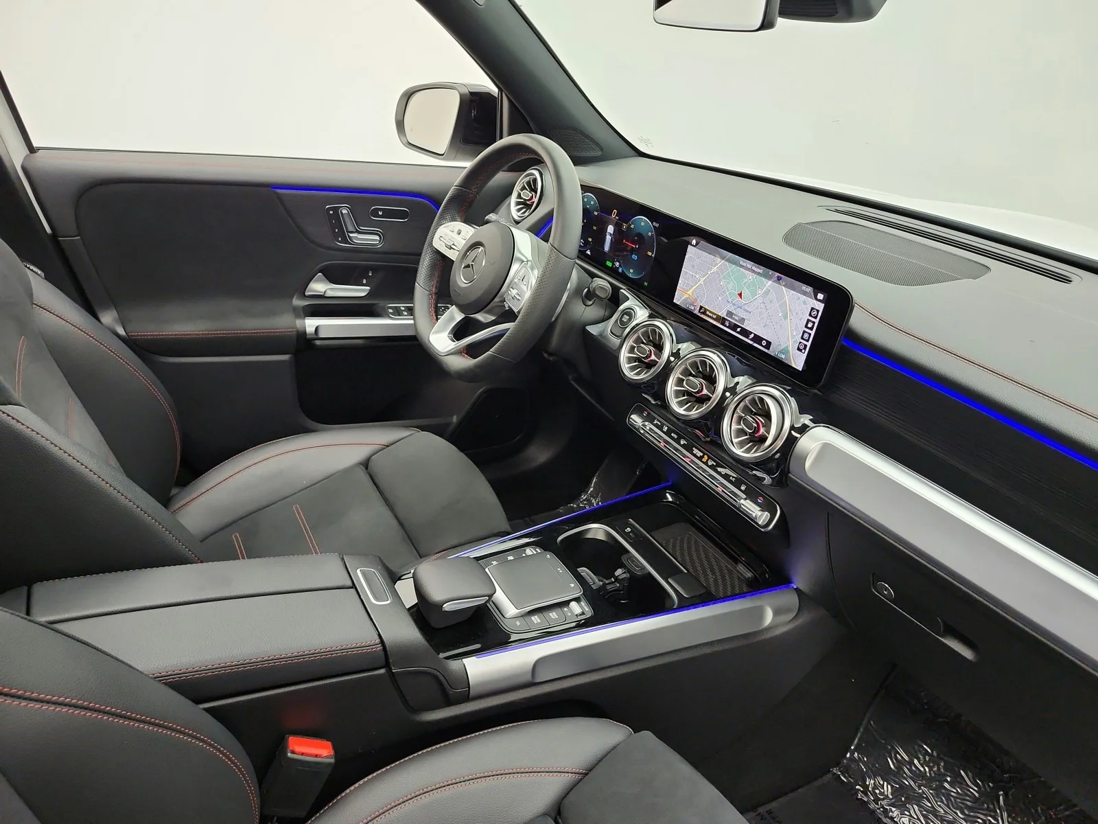 Used 2023 Polar White Mercedes-Benz EQB 300 4MATIC® SUV image 18