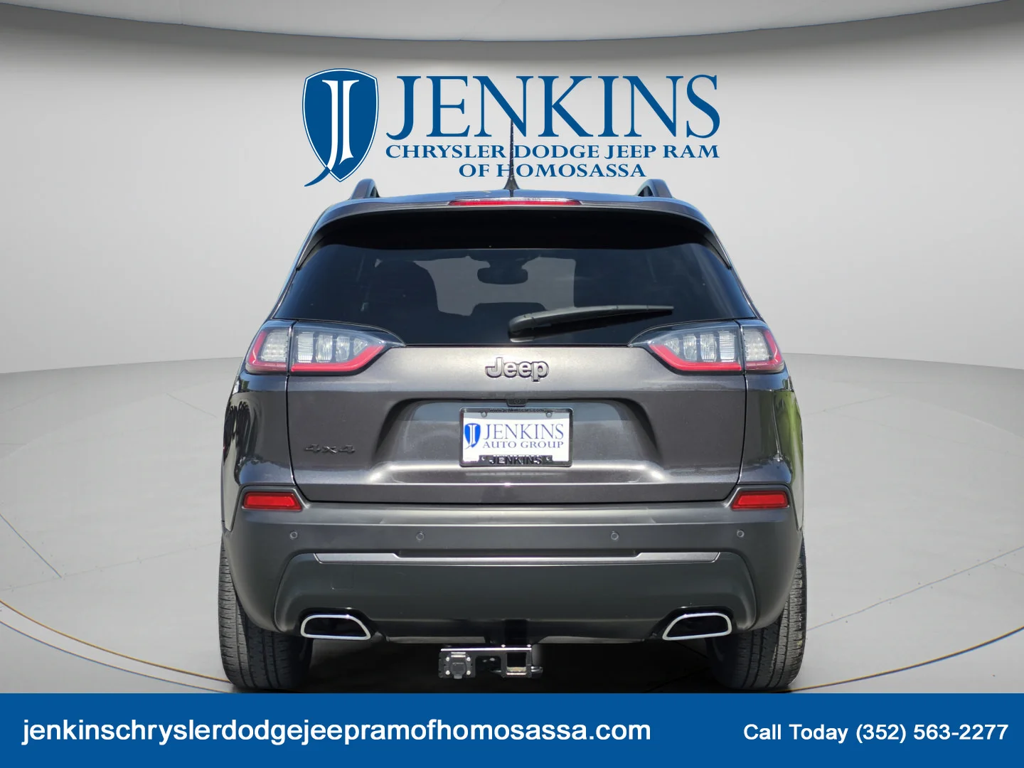 Used 2021 Granite Crystal Metallic Clearcoat Jeep 80th Anniversary image 6