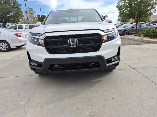 Certified Used 2026 Platinum White Pearl Honda RTL image 2