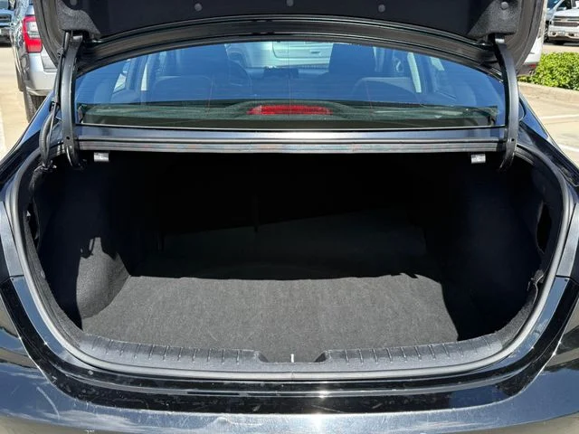 Used 2023 Black Kia LXS image 28