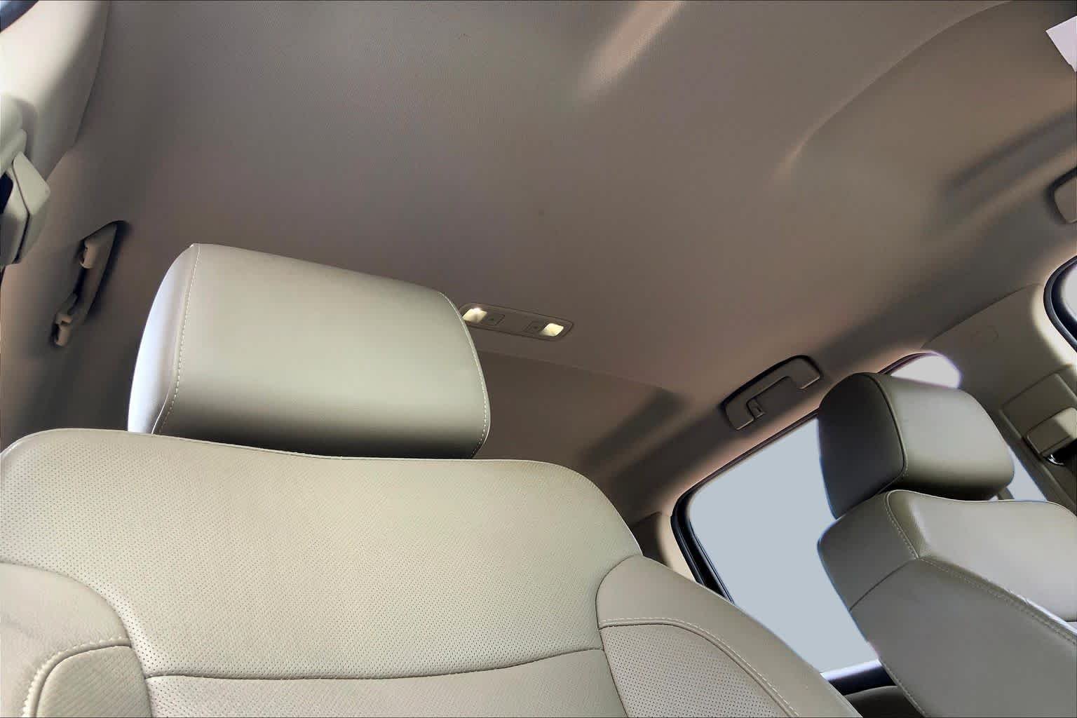 Used 2015 Black Chevrolet LTZ image 13
