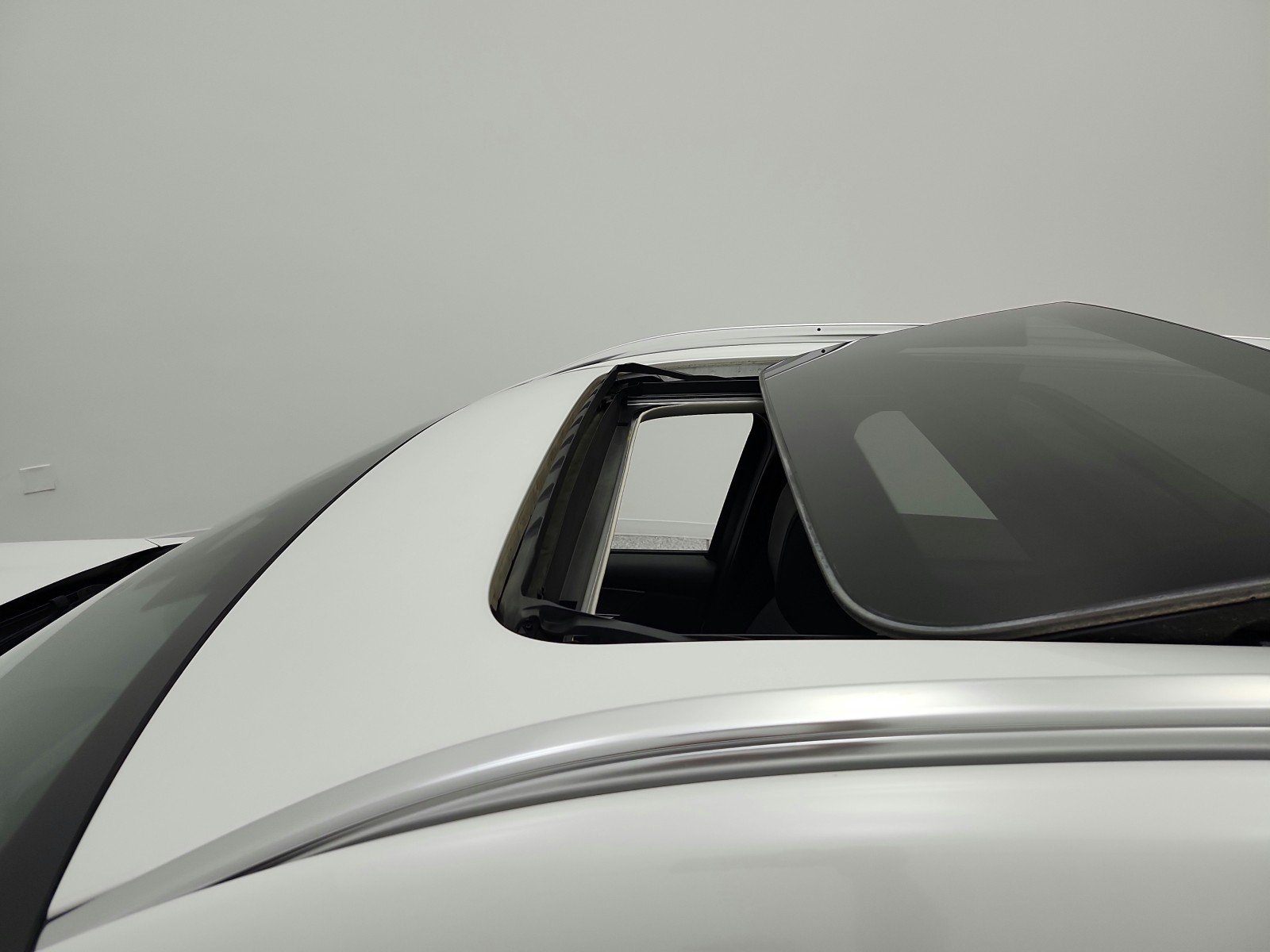 Used 2024 Rhodium White Premium Mazda Premium AWD image 16