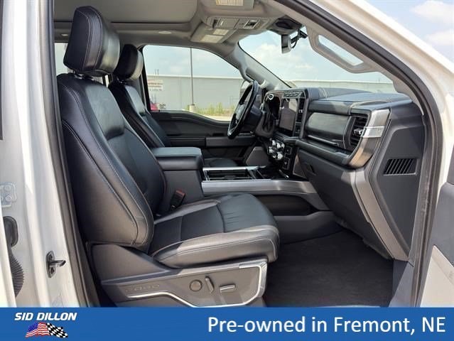 Used 2024 Star White Metallic Tri-Coat Ford LARIAT image 18