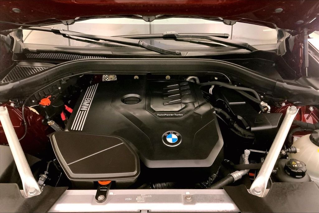 Used 2023 Aventurin Red Metallic BMW  image 9