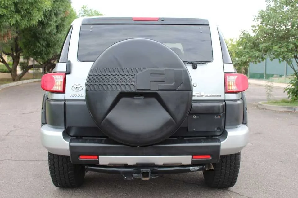 Used 2011 GRAY TOYOTA  image 8