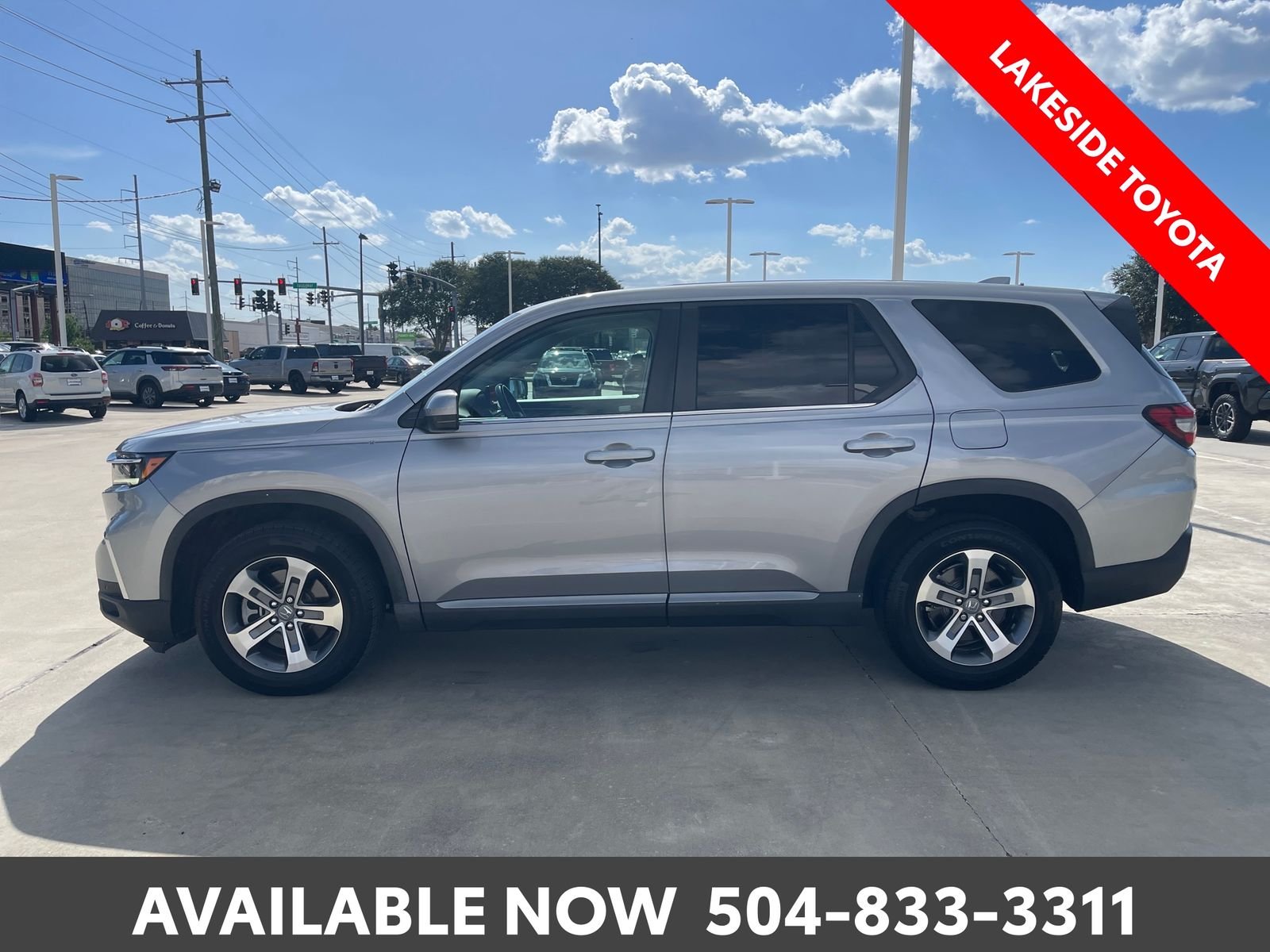 Used 2023 Silver Honda EX-L image 2