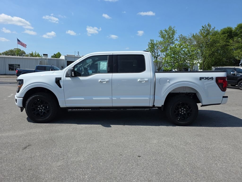 New 2026 Oxford White Ford XLT image 4