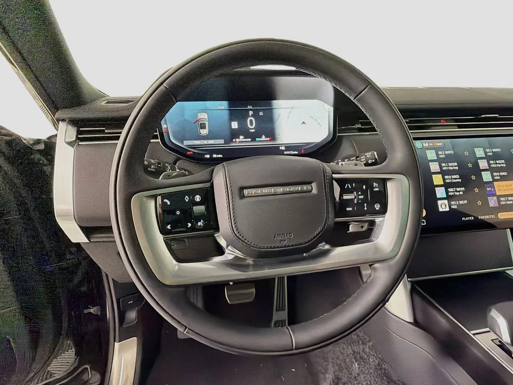 New 2026 Santorini Black Land Rover SE image 11