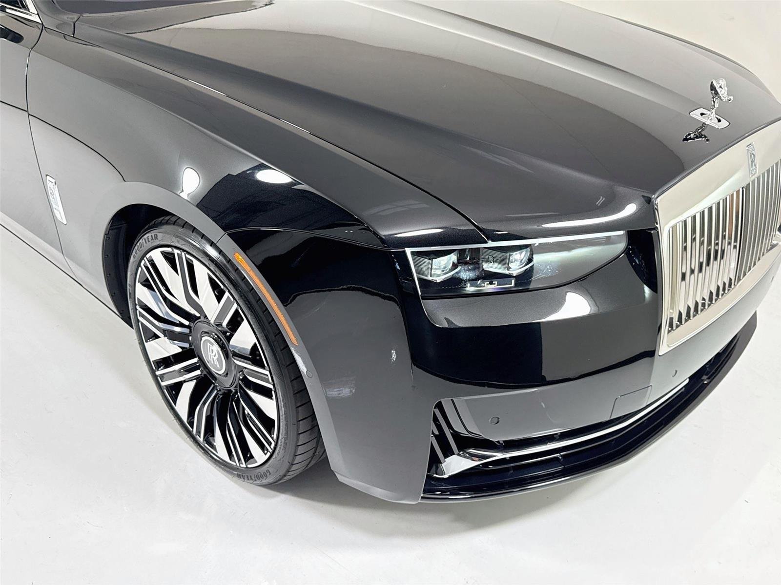 Used 2025 Black Diamond Rolls-Royce Starlight Headliner | 1 Owner & 3k miles! | 24