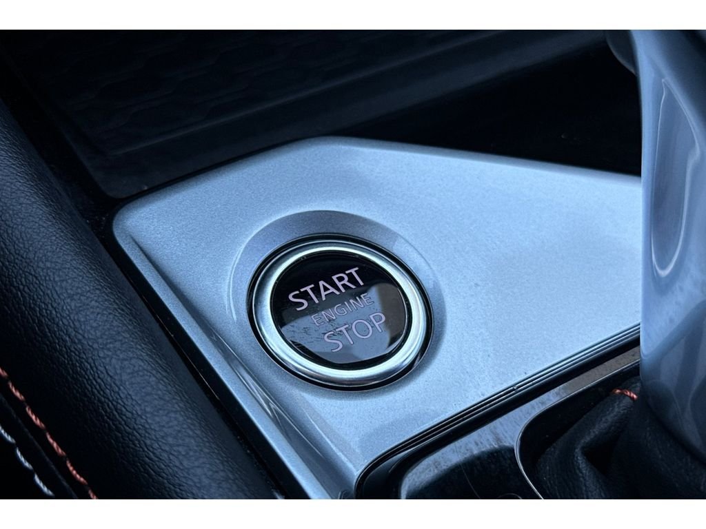 Used 2023 Pearl White Tricoat Nissan 2.5 SR image 33