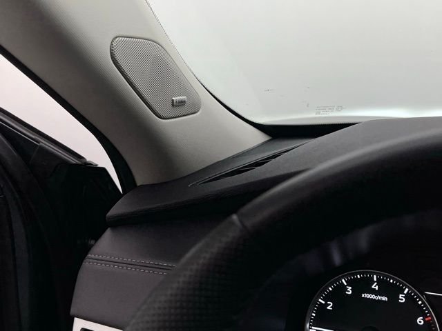 Used 2025 Moonstone Gray Metallic/Black Roof Mitsubishi SE image 32