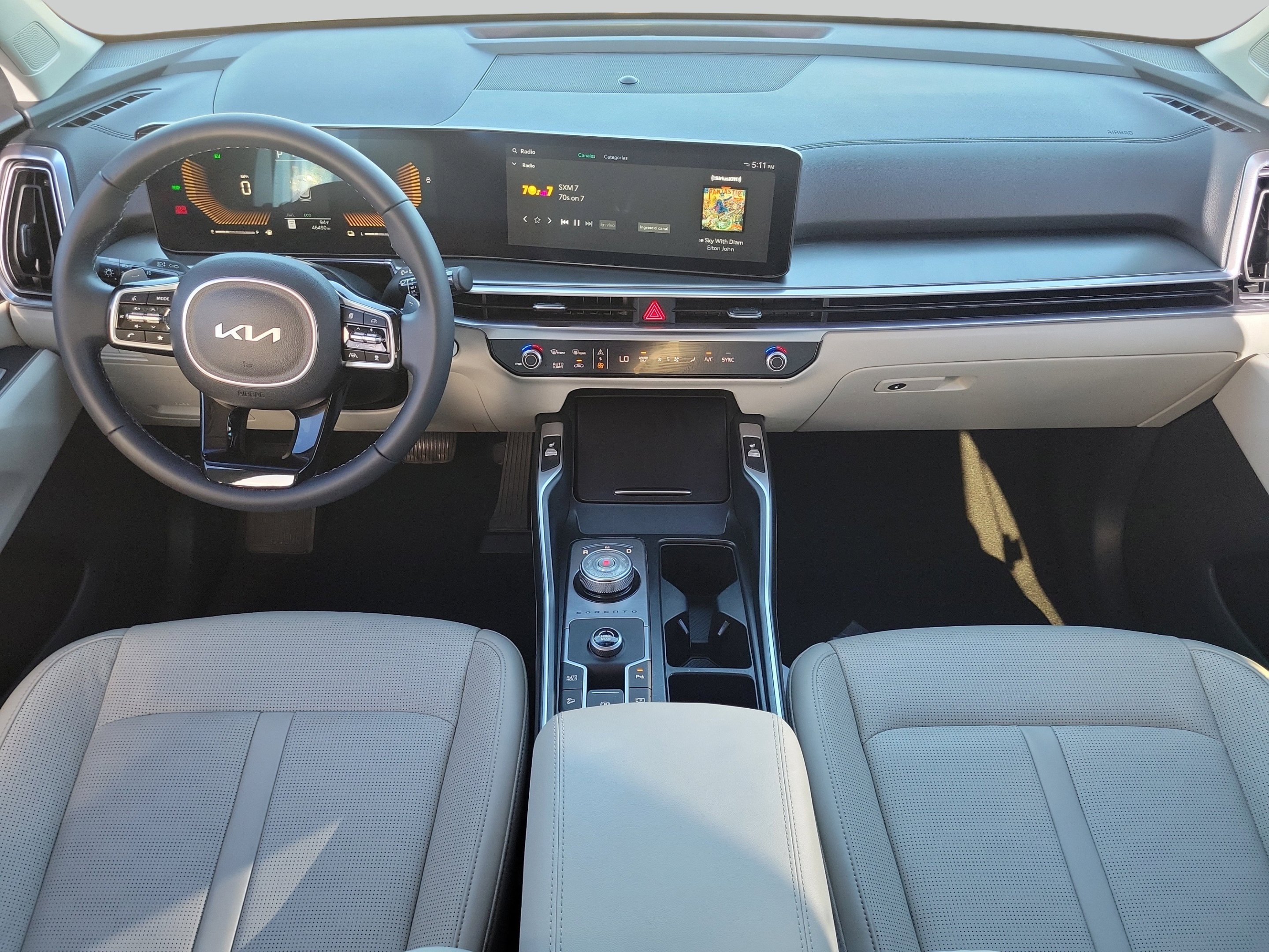 Used 2025 Silky Silver Kia EX image 16