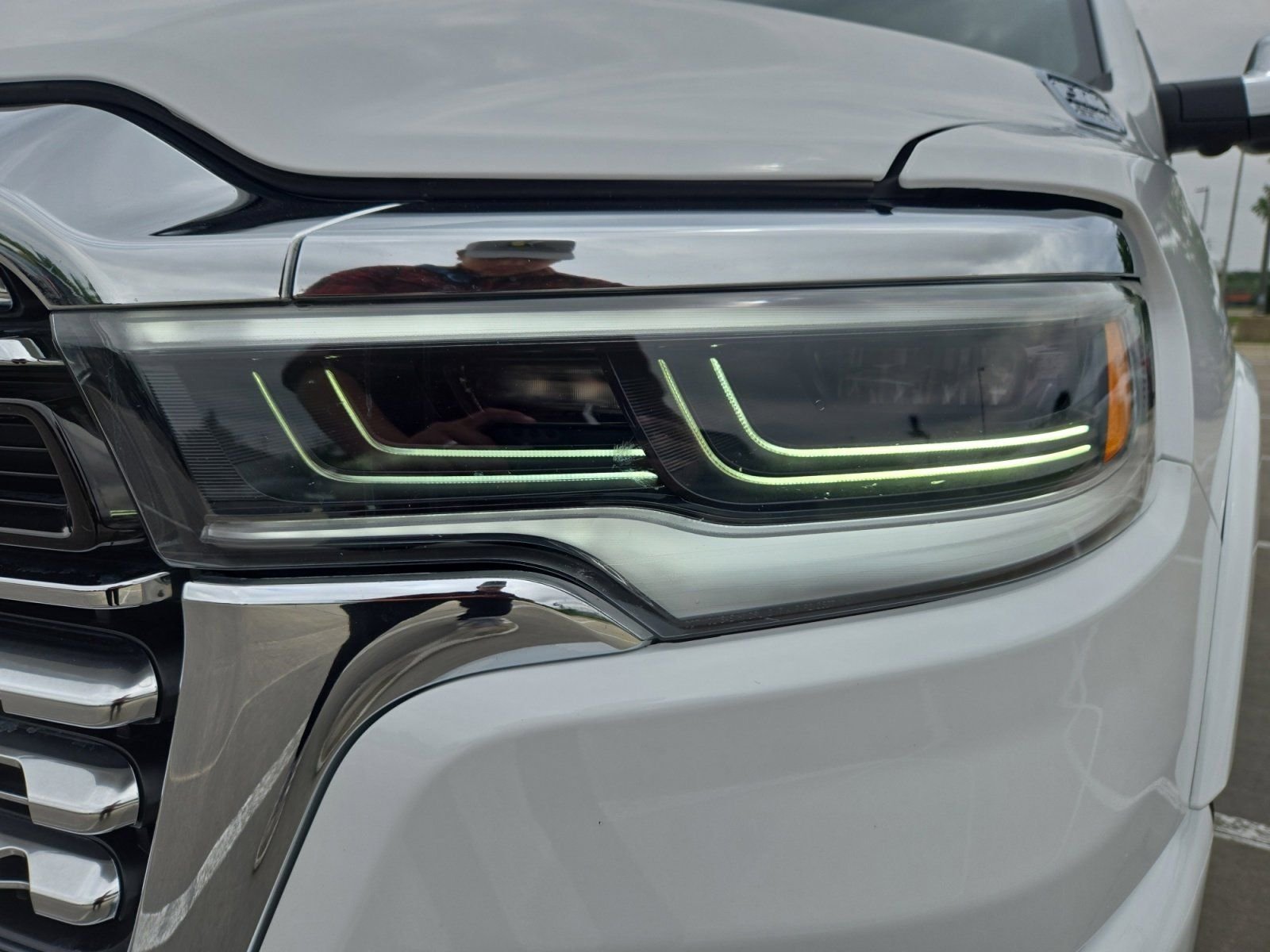 Used 2025 White Ram Limited image 9