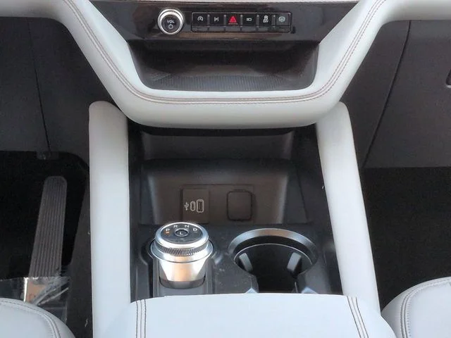 New 2026 Star White Metallic Tri-Coat Ford Active image 19