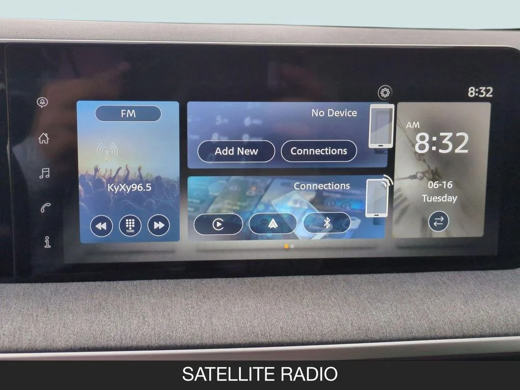 Used 2025 White Nissan SV image 21