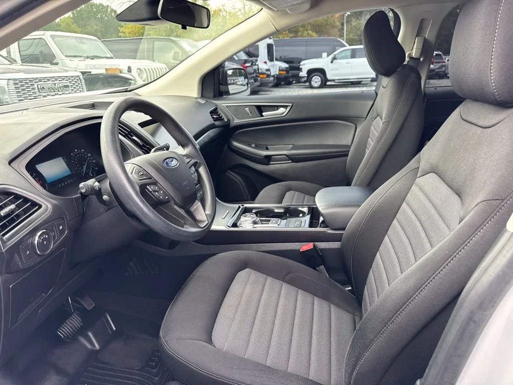 Used 2020 White Ford SE image 5