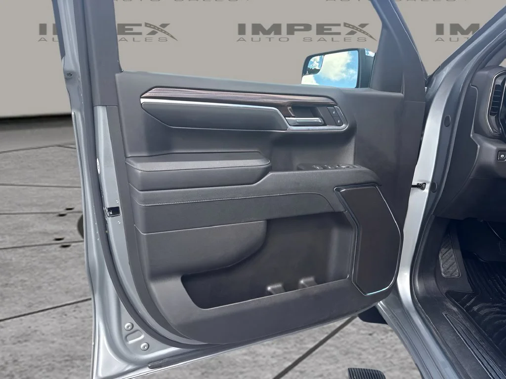 Used 2024 Gray Chevrolet LT image 23