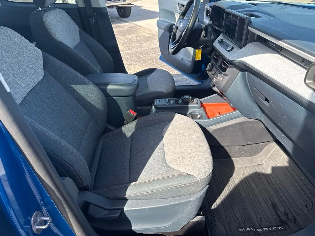 Used 2022 Blue Ford XLT image 33