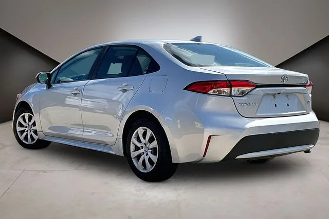Used 2022 Silver Toyota LE image 4