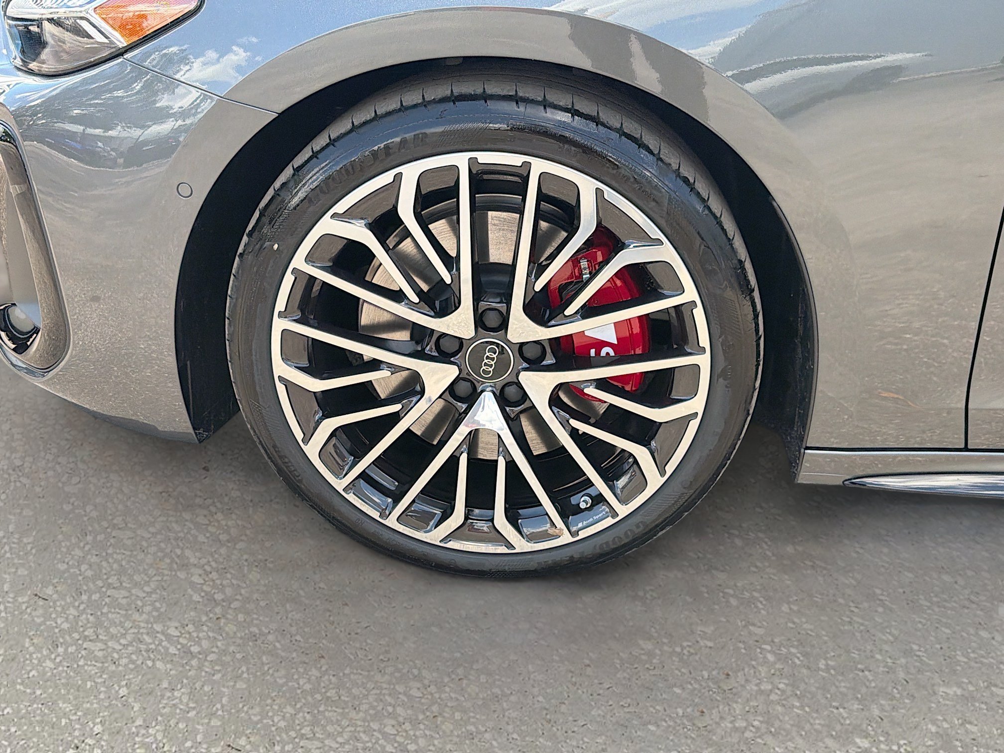 New 2026 Daytona Gray Pearl Effect Audi Premium Plus image 39