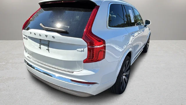 Used 2022 White Volvo T8 Inscription 7 Passenger image 36
