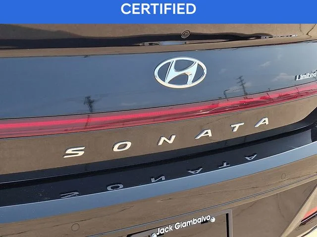 Used 2023 Black Hyundai Limited image 31