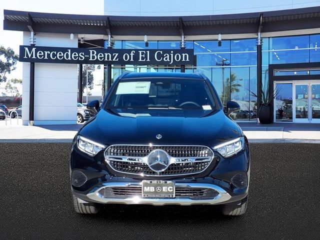 New 2027 Black Mercedes-Benz GLC 300 image 2