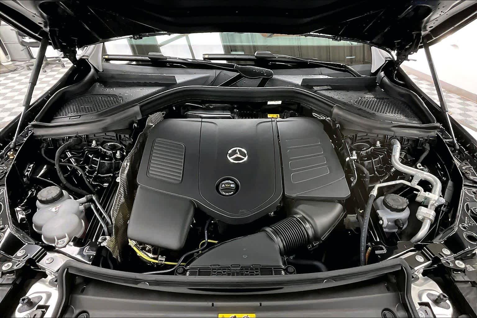 New 2026 Obsidian Black Metallic Mercedes-Benz GLC 300 image 9