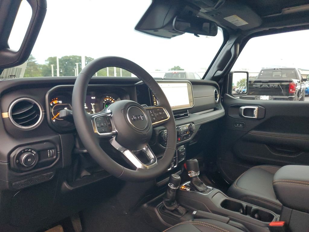 New 2026 Black Clear-Coat Exterior Paint Jeep Sahara image 18