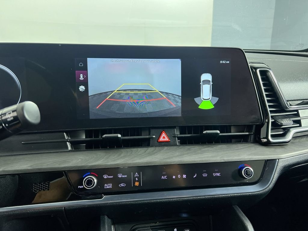 Used 2023 White Kia X-Pro Prestige image 28