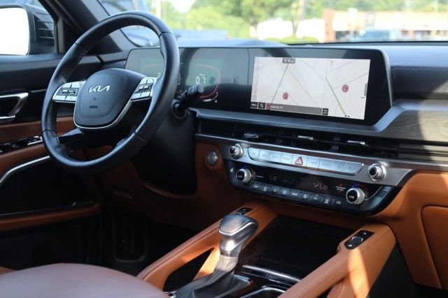 Used 2025 Ebony Black Kia EX X-Line image 45