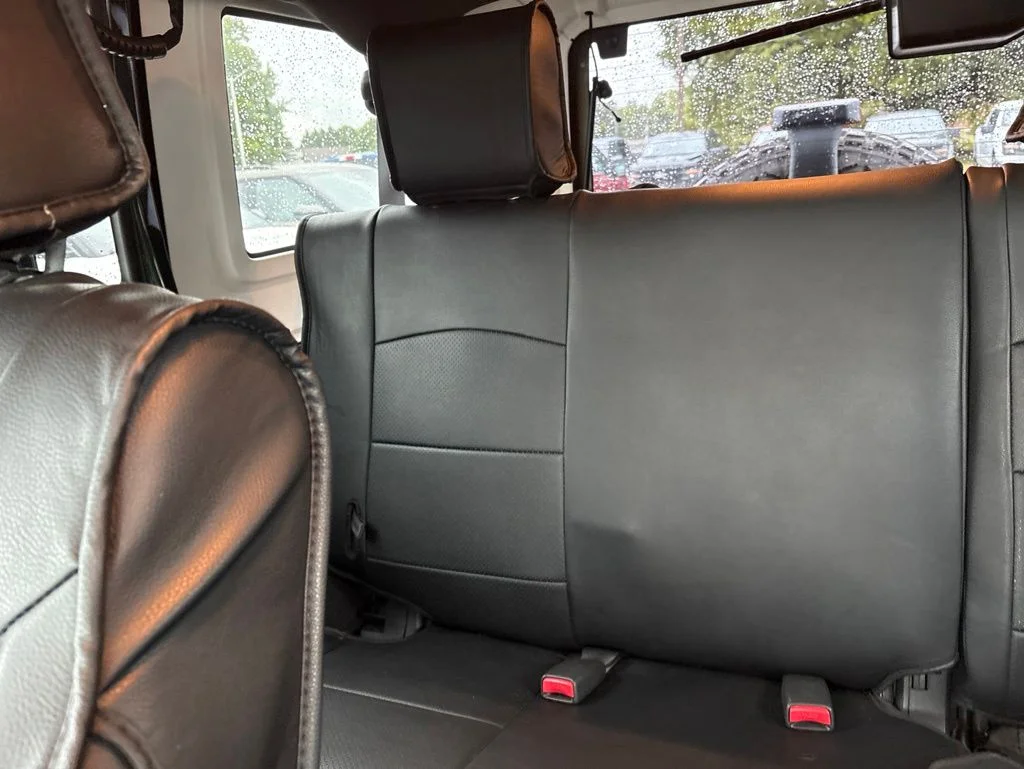 Used 2010  Jeep Unlimited Sport image 12