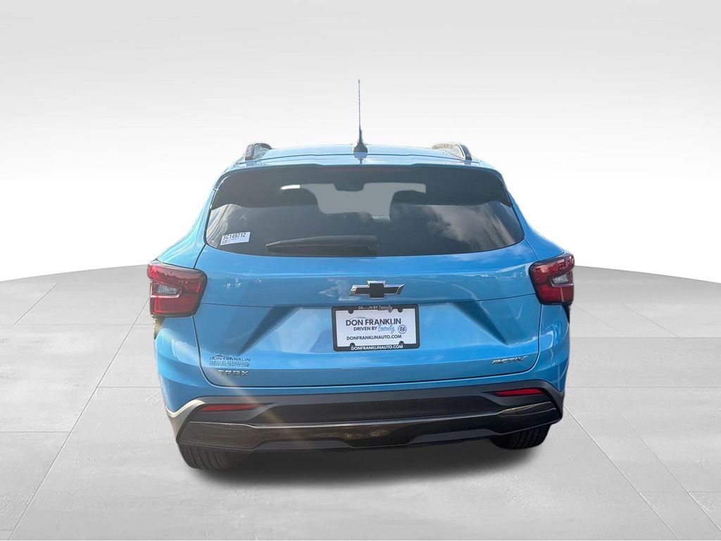 Used 2025 Blue Chevrolet ACTIV image 4