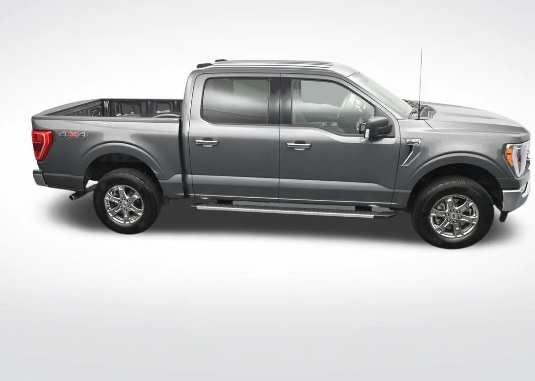 Used 2023 Gray Ford XLT image 23