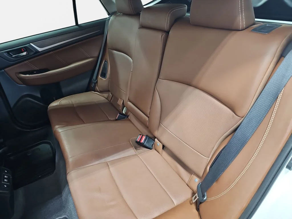 Used 2019 White Subaru 2.5i image 12