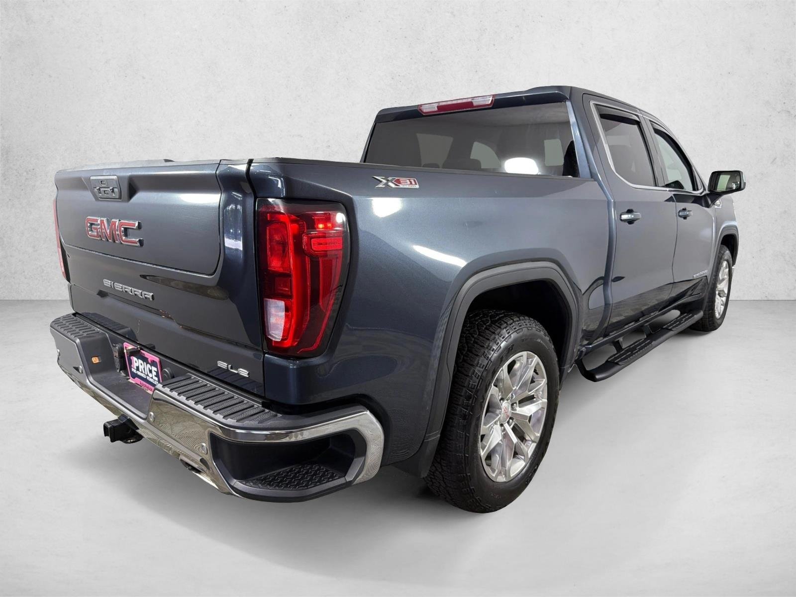 Used 2021 Dark Sky Metallic GMC SLE image 3