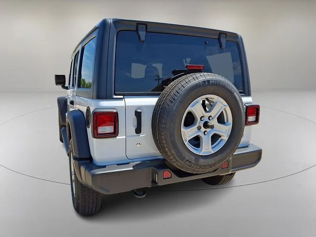 Used 2018 White Jeep Unlimited Sport S image 8