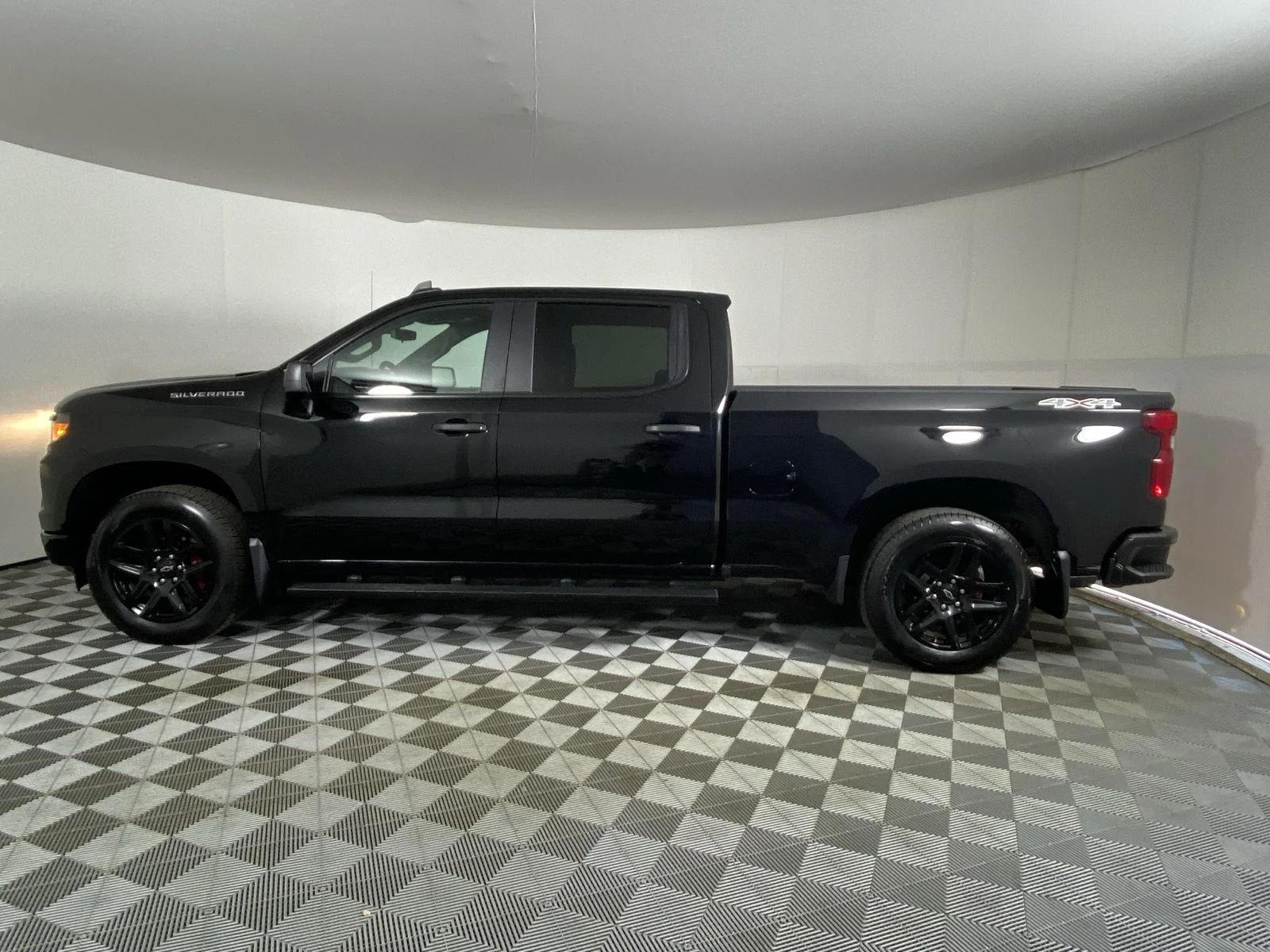 Used 2024 Black Chevrolet Custom image 13