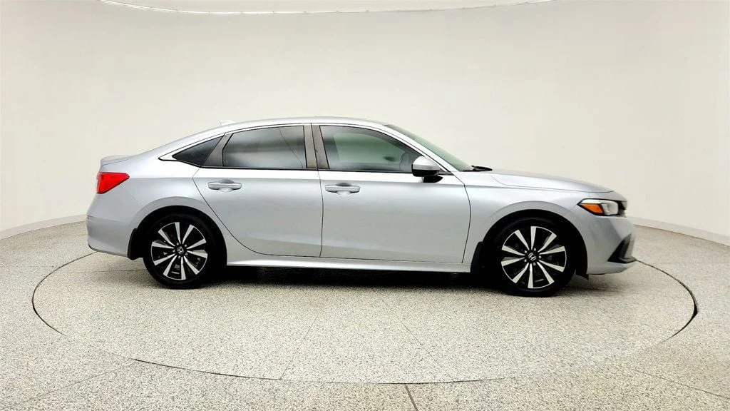 Used 2022 Lunar Silver Metallic Honda EX CVT image 4