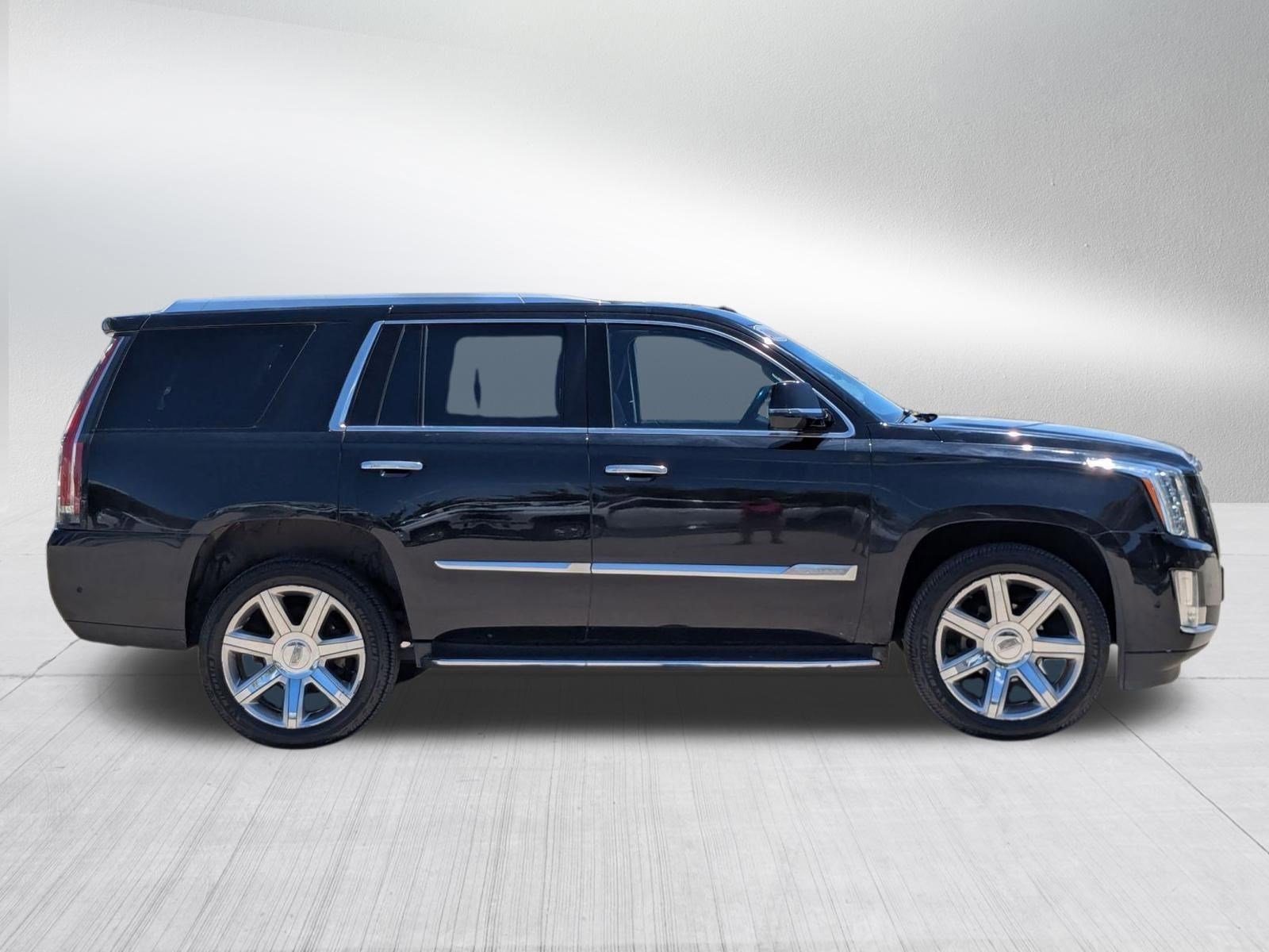 Certified Used 2019 BLACK RAVEN Cadillac Luxury image 6