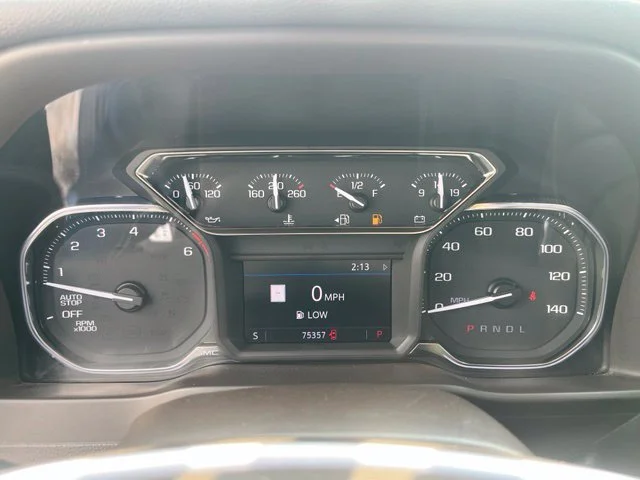Used 2019  GMC SLT image 12