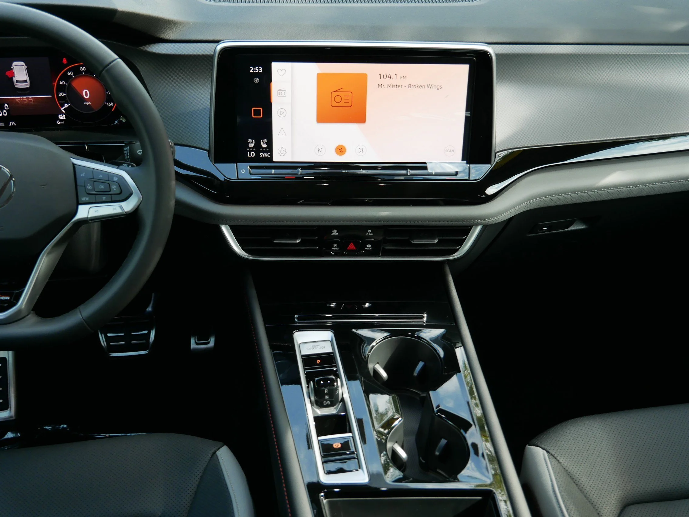New 2026 Deep Black Pearl Volkswagen 2.0T Peak Edition image 11