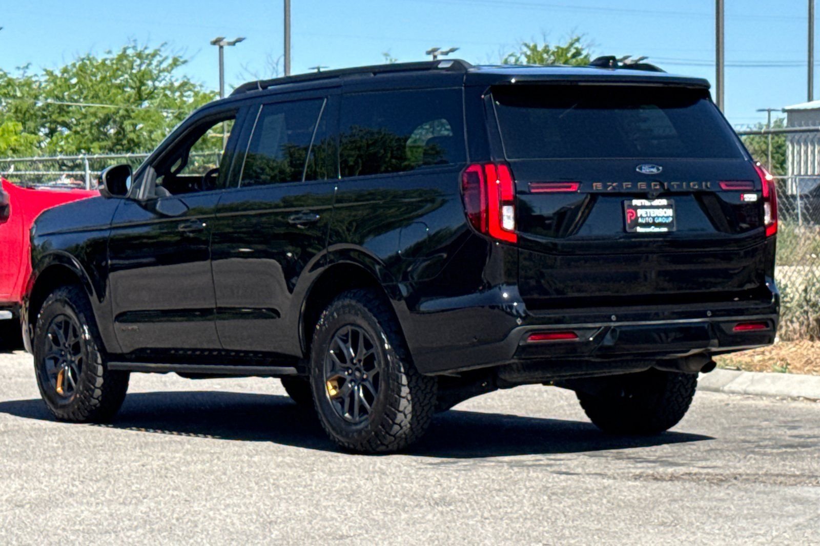 Used 2025  Ford Tremor image 6